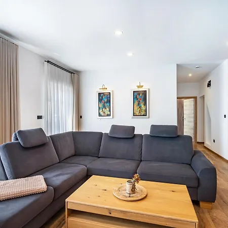 Sophie Stecker Schmallenberg