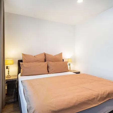 Sophie Stecker Apartament